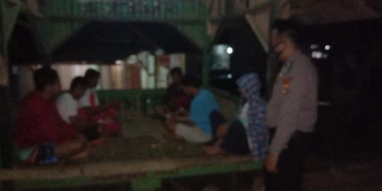 Cegah dan Ciptakan Rasa Aman dan Nyaman  Anggota Jaga Polsek Wanasalam Rajin Giat Patroli Malam