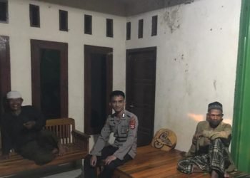 Dialog Dengan warga Ini Cara Bhabinkamtibmas Polsek Wanasalam Polres Lebak Sampaikan Pesan Kamtibmas