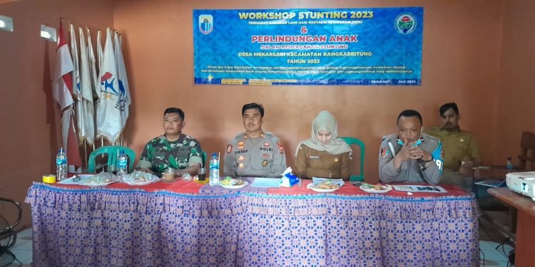 Sinergitas TNI POLRI Anggota Polsek Rangkasbitung Polres Lebak dan Babinsa Giat Penyuluhan Serta Sosialisasi