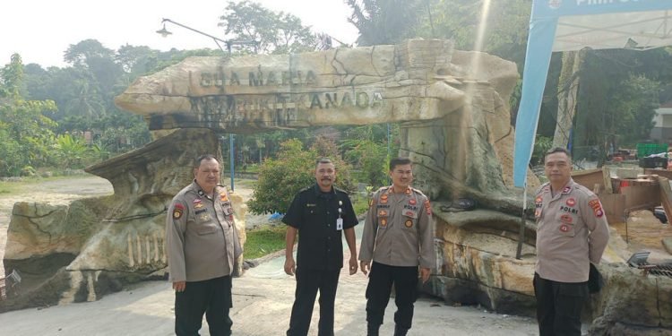 Kapolsek Rangkasbitung Polres Lebak Sapa Satpam di Tempat Wisata Gua Maria
