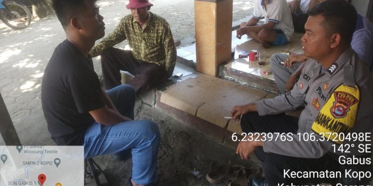 Antisipasi Tawuran Polsek Kopo Polres Serang Berikan Himbauan Kamtibmas Kepada Pelajar Melalui Kegiatan Patroli Rutin