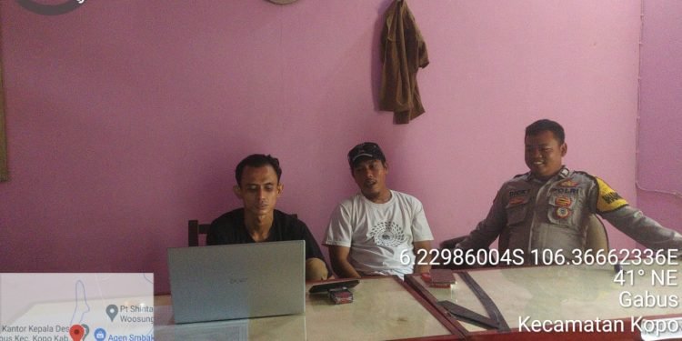 Sambang Staf Desa Bhabinkamtibmas Polsek Kopo Polres Serang Berikan Himbauan  Kamtibmas