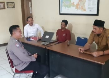 Patroli Dialogis, Kanit Intel Polsek Pabuaran Polresta Serkot Patroli Kunjungi Kantor Desa