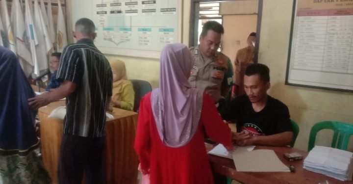Bhabinkamtibmas Polsek Wanasalam Polres Lebak Rutin Laksanakan Giat Sambang Dan Silaturahmi Dengan Warga