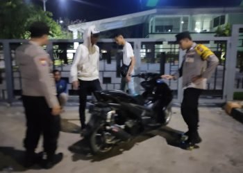 Cegah Tawuran pemuda dan Balap Liar di Malam hari!!! Polsek Cibeber Polres Cilegon Polda Banten lakukan KRYD malam hari