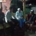 Personel Bhabinkamtibmas Polsek Cilegon lakukan sambang warga binaanya pada malam hari