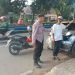 Bhabinkamtibmas Polsek Rangkasbitung Polres Lebak Hampiri Pengemudi Becak
