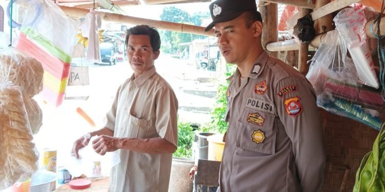 Rutin Bhabinkamtibmas Polsek Rangkasbitung Polres Lebak Giat Sambang