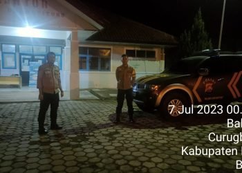 Cegah Pencurian di Kantor Pemerintahan, Personil Polsek Curugbitung Polres Lebak Laksanakan Patroli