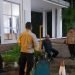 Personil Bhabinkamtibmas Sambangi dan silaturahmi Petugas Ronda Perumahan Cilegon Park Cibeber