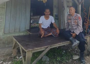 Bhabinkamtibmas Polsek Rangkasbitung Polres Lebak Sambangi Tokoh Masyarakat Kampung Babakan