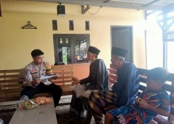 Cara Bhabinkamtibmas Polsek Malingping Polres Lebak Pererat Tali Silaturahmi Dengan Tokoh Masyarakat