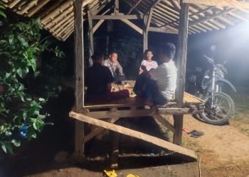 Semangat Ronda Siskamling, personel Bhabinkamtibmas Polsek Mancak Polres
