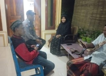 Dialogis Dengan warga Desa Binaan, Upaya Personel Bhabinkamtibmas Polsek Mancak Polres Cilegon Polda Banten Jaga Kamtibmas Kondusif