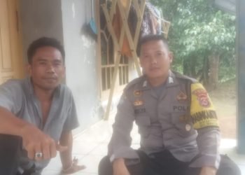 Gali Informasi Kamtibmas, Personel Bhabinkamtibmas Polsek Mancak Polres Cilegon Polda Banten Dialogis Bareng Tokmas Desa binaan