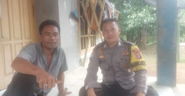 Gali Informasi Kamtibmas, Personel Bhabinkamtibmas Polsek Mancak Polres Cilegon Polda Banten Dialogis Bareng Tokmas Desa binaan