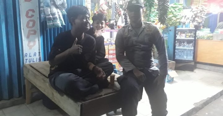 Berkunjung Kepada warga Bhabinkamtibmas Polsek Wanasalam Polres Lebak Sampaikan Pesan Kamtibmas