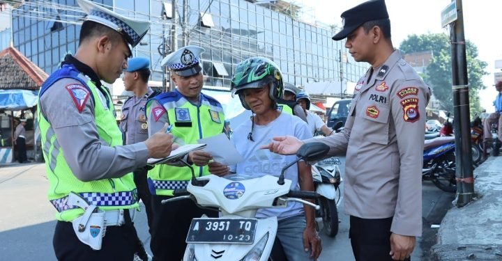 Hari ke 9 Budayakan Tertib Lalu Lintas Polres Cilegon Laksanakan Ops Patuh Maung 2023