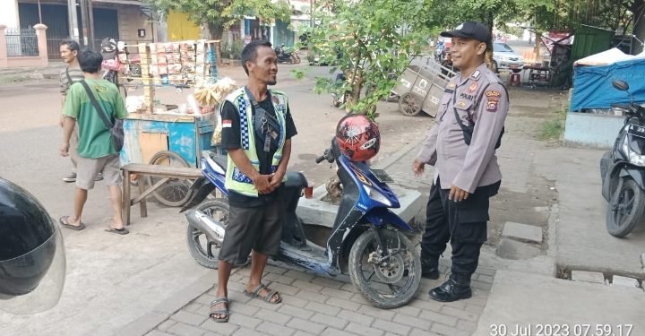 Bhabinkamtibmas Polsek Rangkasbitung Polres Lebak Cek Parkiran Cegah Adanya Curanmor