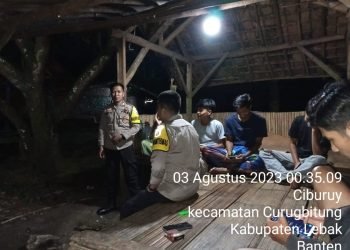 Antisipasi Gangguan Kamtibmas Polsek Curugbitung Polres Lebak Laksanakan Patroli Dialogis Rutin Malam Hari