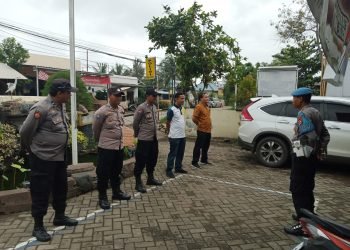 Pengamanan Markas !!! Polsek Puloampel Polres Cilegon Polda Banten implementasikan SOP dalam kesehariannya guna mendukung program Quick Wins Presisi Polri