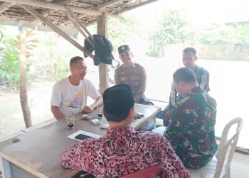Bhabinkamtibmas Polsek Rangkasbitung Polres Lebak Bersama Babinsa Sambangi Prades Kalanganyar