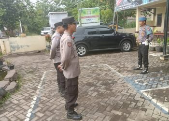 Pengamanan Markas !!! Polsek Puloampel Polres Cilegon Polda Banten implementasikan SOP dalam kesehariannya guna mendukung program Quick Wins Presisi Polri