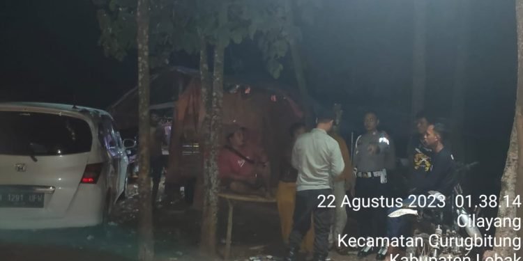 Antisipasi Gangguan Kamtibmas Polsek Curugbitung Polres Lebak Laksanakan Patroli Dialogis Rutin Malam Hari