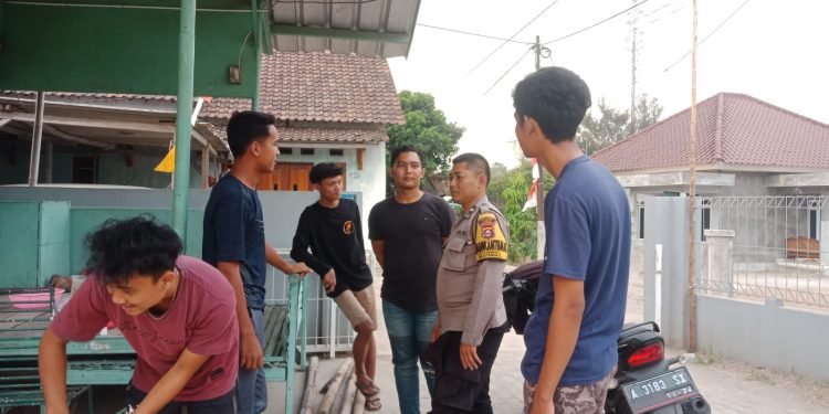 Jaga Situasi Kamtibmas, Bhabinkamtibmas Polsek Ciwandan Polres Cilegon Polda Banten Hadir Di Tengah Warganya