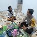Bhabinkamtibmas Polsek Cirinten Polres Lebak melaksanakan giat sambang dan Patroli dialogis ke desa Binaan