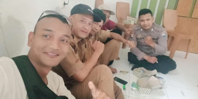 Anggota Polsek Muncang Polres Lebak Rutin Sambang Dan Silaturahmi Dengan Warga binaannya