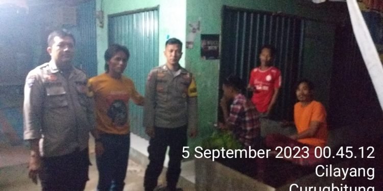 Antisipasi Gangguan Kamtibmas Polsek Curugbitung Polres Lebak Laksanakan Patroli Dialogis Rutin Malam Hari