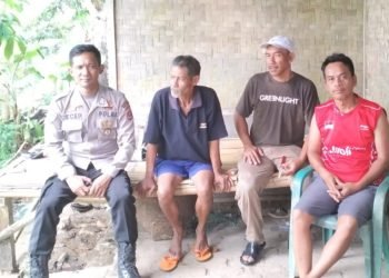 Guna Ciptakan Situasi Kondusif Bhabinkamtibmas Polsek Cibadak Polres Lebak Laksanakan Giat Program Quick Wins Presisi POLRI