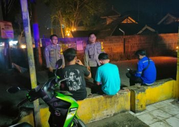 Antisipasi 3C (Curat, Curas, Curanmor), Gank Motor dan gangguan Kriminalitas lainnya, Polsek Anyar Polres Cilegon Polda Banten laksanakan Patroli Mobile Blue Light dan Dialogis di kewilayahan