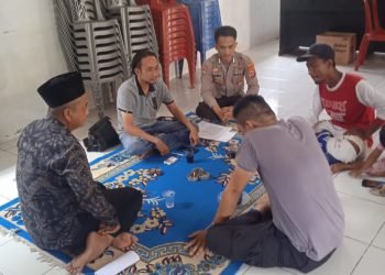 Jalin Silaturahmi, Bhabinkamtibmas Polsek Wanasalam Polres Lebak Laksanakan Sambang Kepada Warga