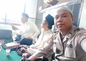Bhabinkabtibmas Polsek Wanasalam Silaturahmi dengan Tokoh Masyarakat Desa Muara