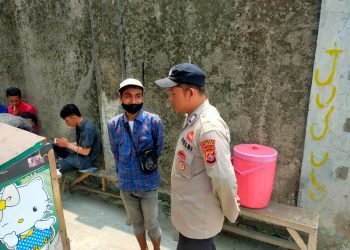 Anggota Polsek Rangkasbitung Polres Lebak Sambangi Pedagang Kaki Lima di Jalan Otto Iskandar Dinata Rangkasbitung
