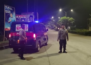 Patroli Rutin Kepolisian, Personil Polsek Ciwandan Polres Cilegon Polda Banten Laksanakan Patroli Blue Light