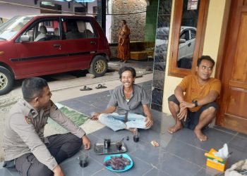 Mendekatan Diri Dengan Warga Binaan, Polisi RW Polsek Petir Melaksanakan Sambang Warga