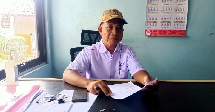 Kepala Kelurahan Cijoropasir Angkat Bicara Taman Angklung  Jadi Tempat Parkir Truk Pasir
