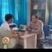 Anggota Polsek Rangkasbitung Polres Lebak Sambangi Sekdes Narimbang Mulia