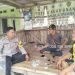 Bhabinkamtibmas Polsek Kopo Polres Serang Ngobrol Bareng Warga Sampaikan Pesan Kamtibmas
