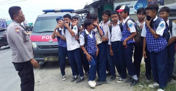 Personil Polsek Jawilan Polres Serang Gelar Patroli KRYD  Antisipasi Terjadinya Tawuran Pelajar