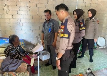 Warga Sambut Antusias Bakti Kesehatan Polri di Rempang