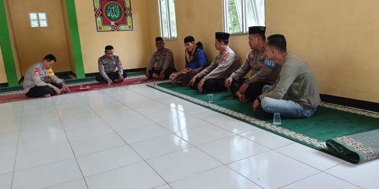 Kekuatan Jiwa dan Mental: Polsek Cikeusal Gencar Melakukan Pembinaan Rohani Internal