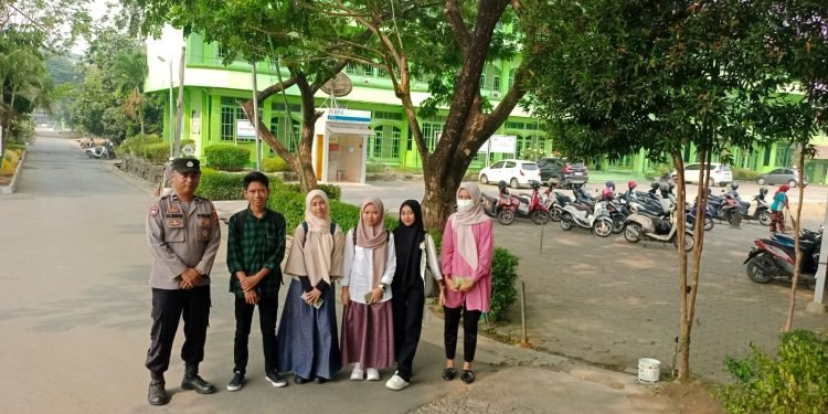 Anggota Polsek Rangkasbitung Polres Lebak Sampaikan Pesan Kamtibmas Kepada Mahasiswa Universitas La Tansa