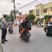 Tingkatkan Pelayanan Prima Kepolisian, personil Polsek Cibeber Polres Cilegon Polda Banten Laksanakan Pengaturan lalu lintas pada Pagi dan Sore Hari