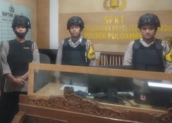 Pengamanan Markas !!! Polsek Puloampel Polres Cilegon Polda Banten implementasikan SOP dalam kesehariannya guna mendukung program Quick Wins Presisi Polri