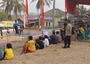 Wujud Kehadiran Polri, Personil Polsek Ciwandan Polres Cilegon Polda Banten Amankan Turnamen Bola Voli