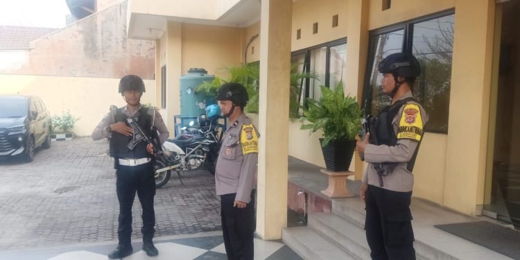 Sispam Mako, Personil Polsek Ciwandan Polres Cilegon Polda Banten Perketat Penjagaan Markas Komando